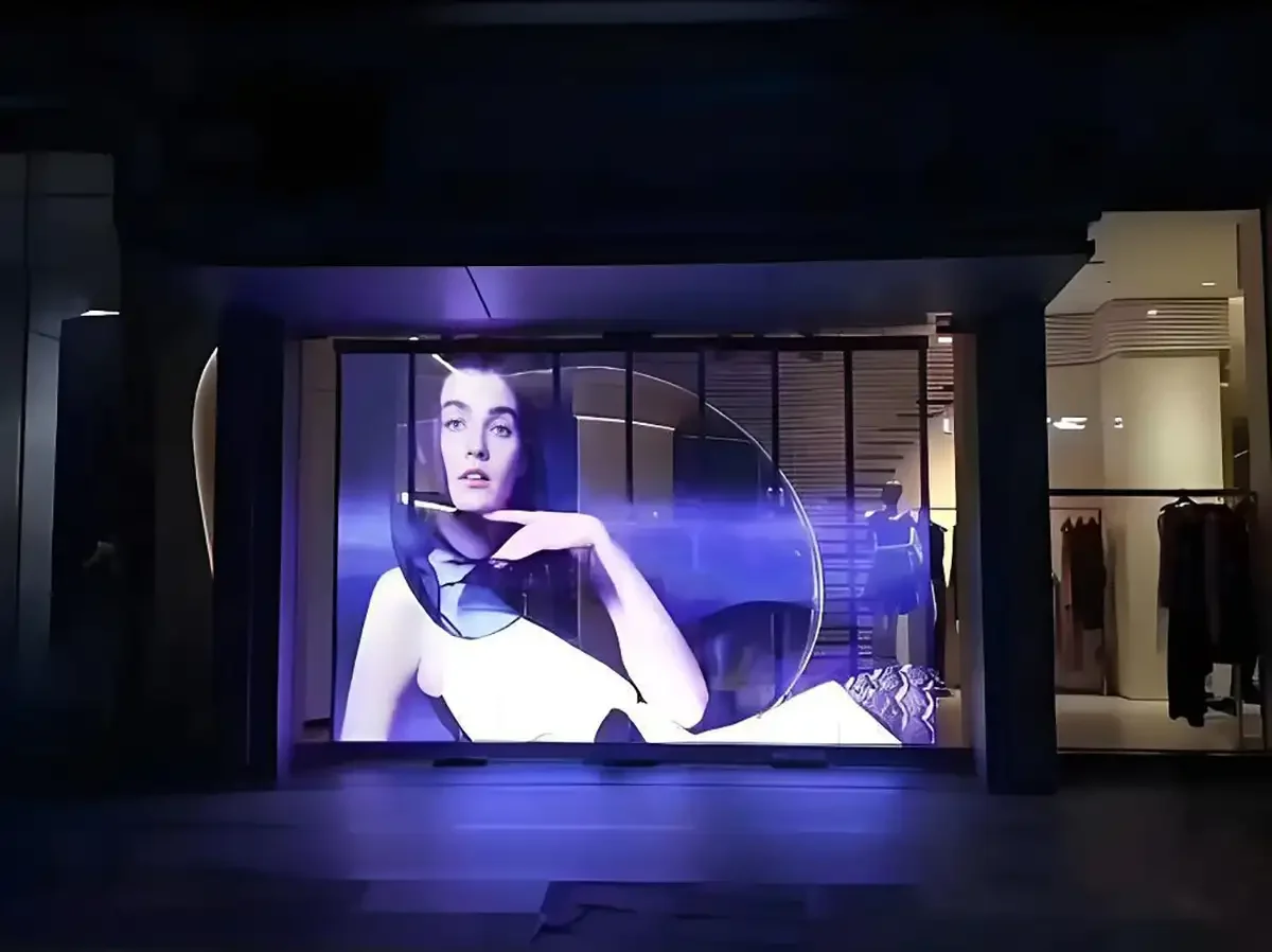 LED window display for retail store3 LED window display for retail store3
