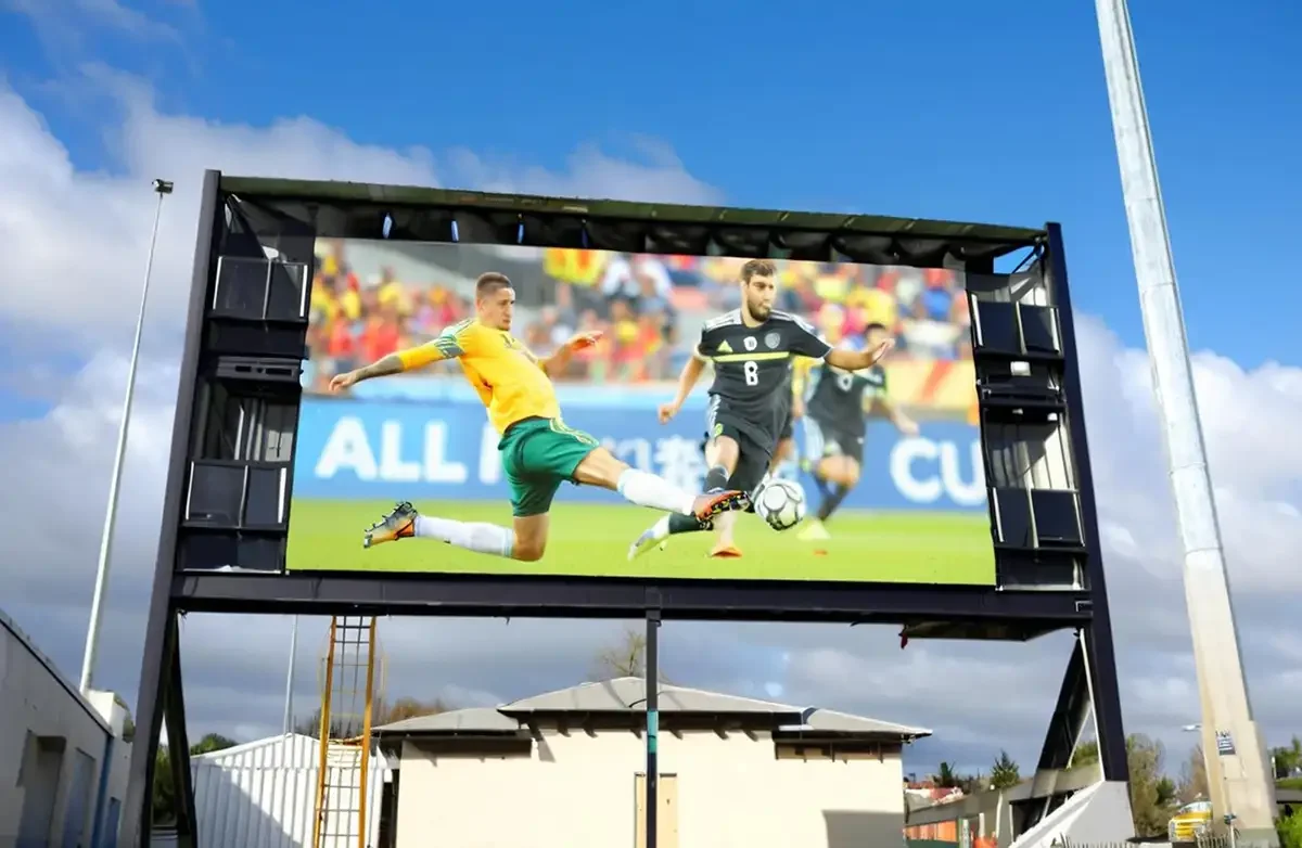 LED perimeter advertising display3 LED perimeter advertising display3
